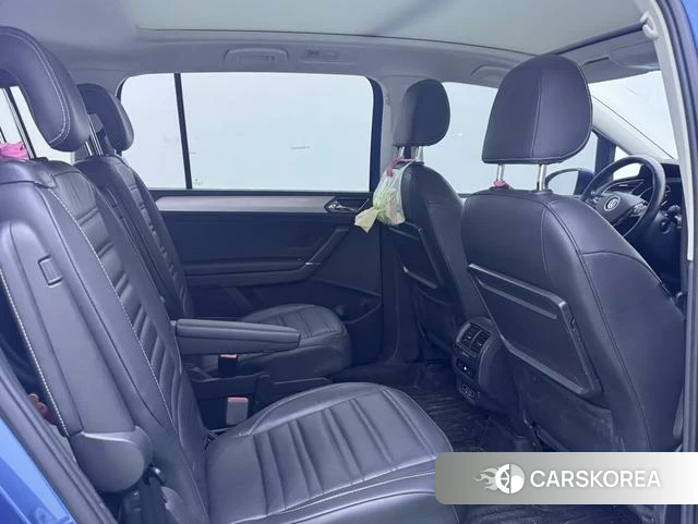 Volkswagen Touran L id 4211444 из Китая 3