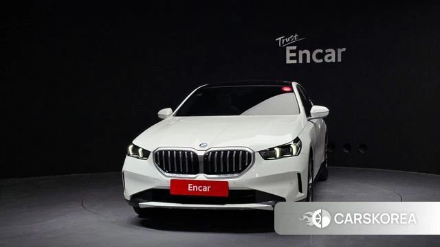 BMW 5 Series (G60) id 4242786 из Кореи 23