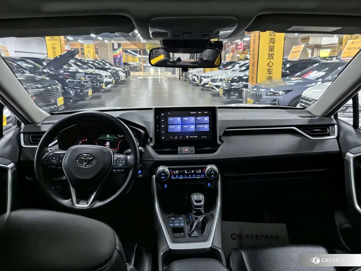 Toyota RAV4 2022 Белый из Китая, фото 3