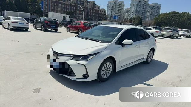 Toyota Corolla 2021 Белый из Китая, фото 3