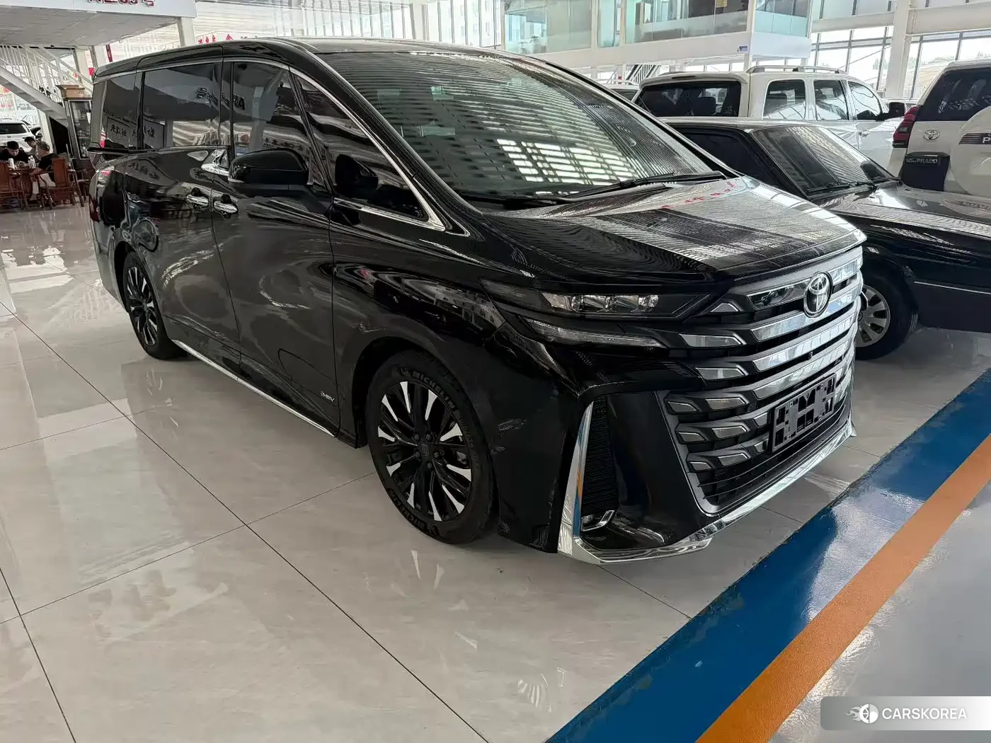 Toyota Vellfire 2025 Черный из Китая, фото 3