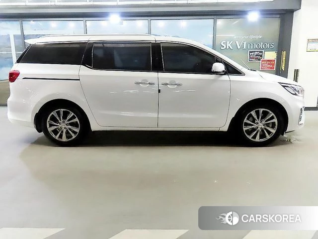 Kia The New Carnival id 4305132 из Кореи 13