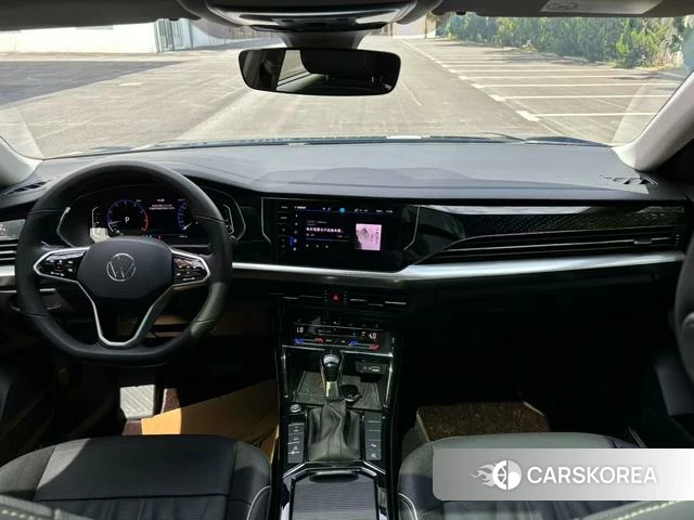 Volkswagen Passat 2022 Черный из Китая, фото 3