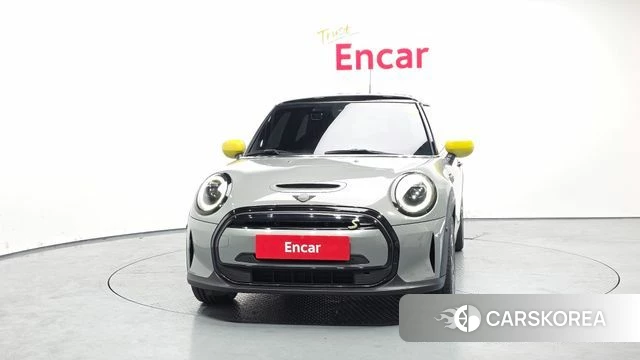 Mini Cooper Electric id 4202213 из Кореи 23