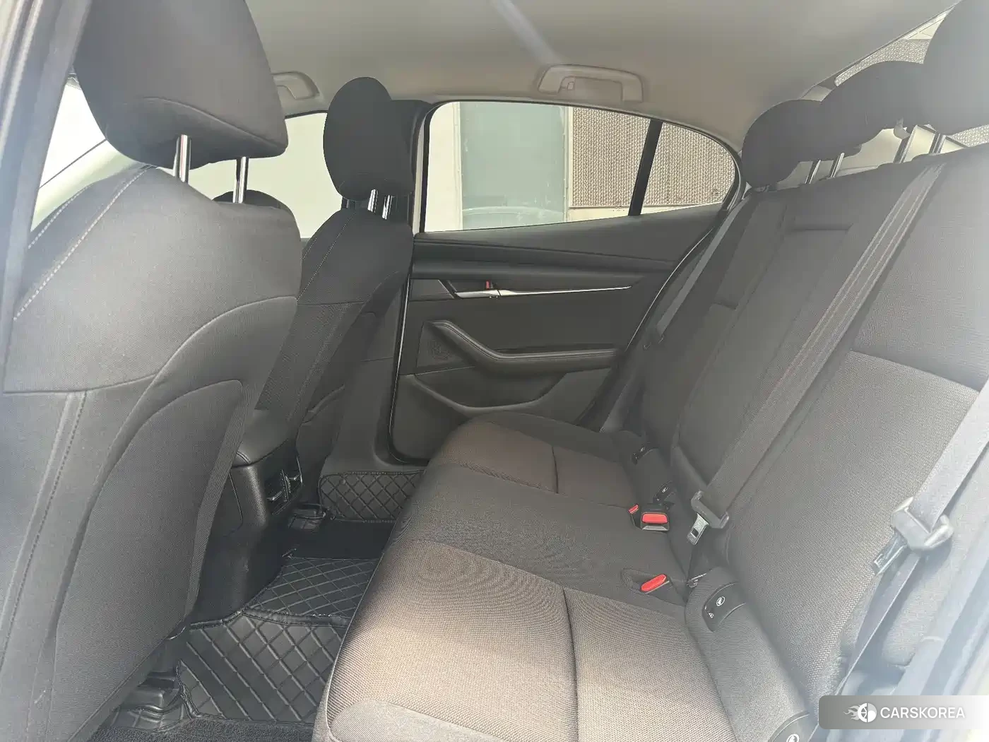 Mazda 3 2024 Белый из Китая, фото 3