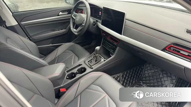 Volkswagen Lavida 2023 Белый из Китая, фото 3