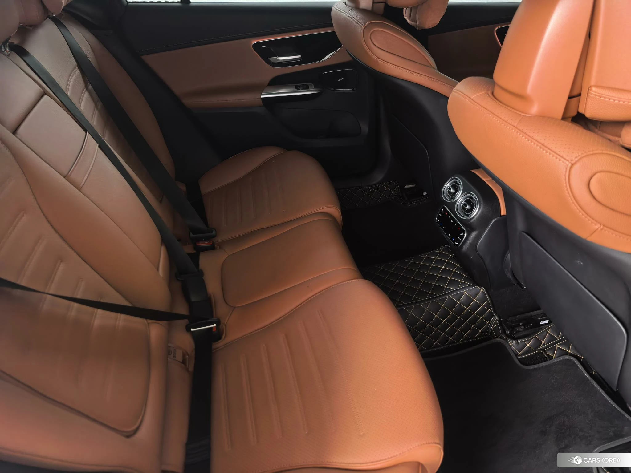 Mercedes-Benz GLC 2024 Белый из Китая, фото 4