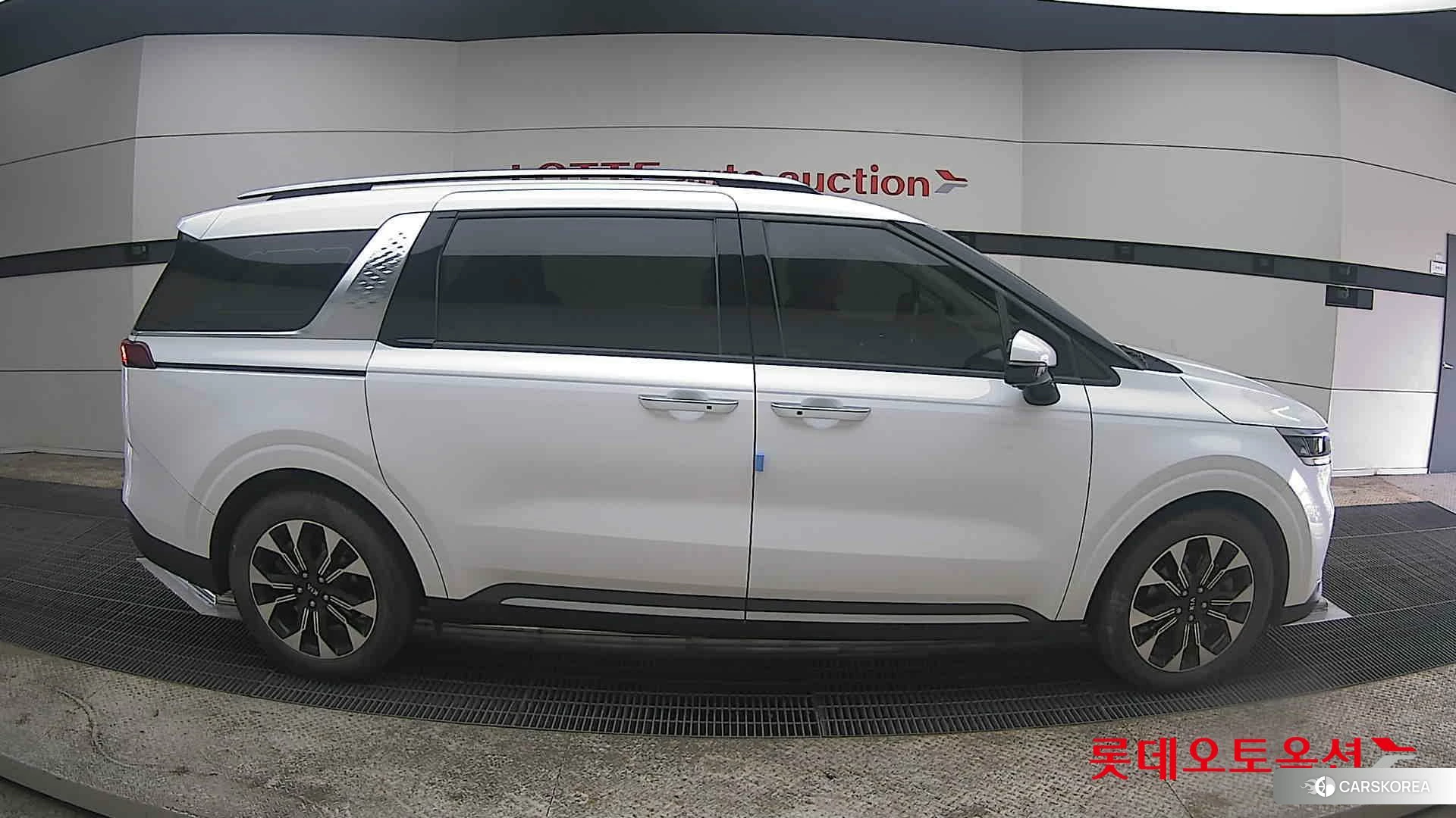 Kia Carnival id 3875736 из Кореи 23