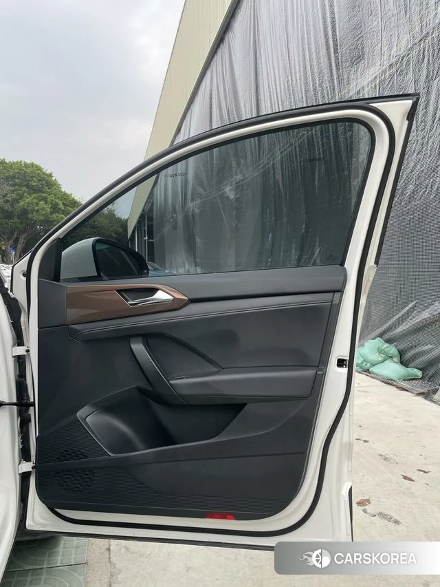 Volkswagen Tuyue id 4279304 из Китая 21