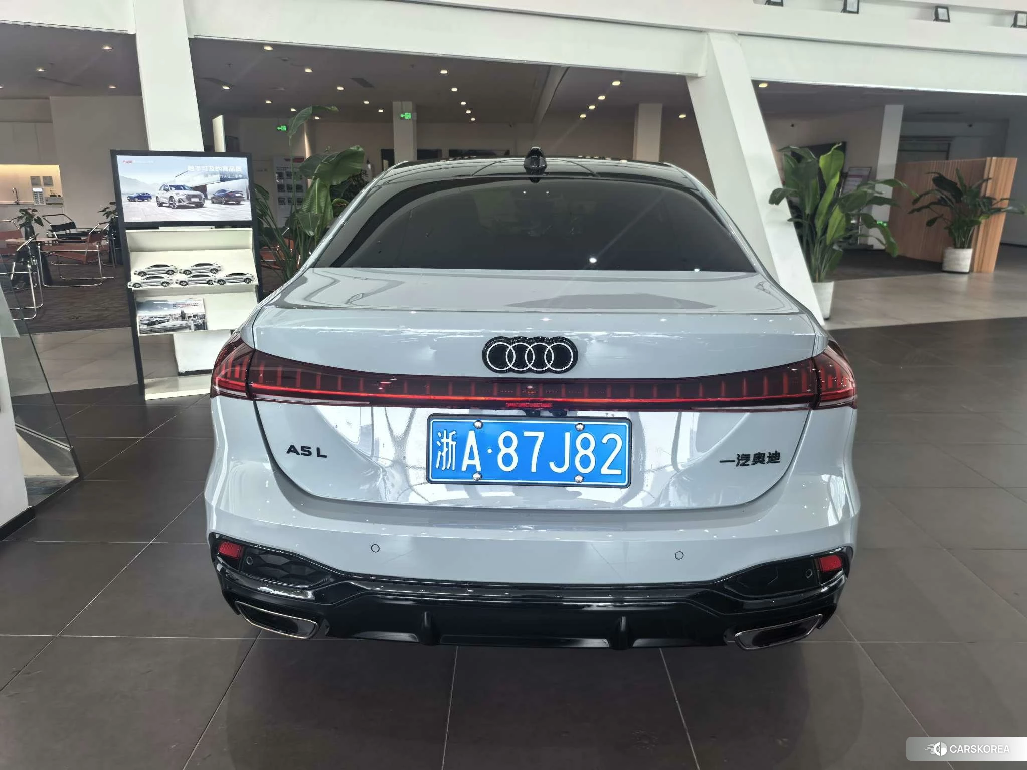 Audi A5L id 4419176 из Китая 12