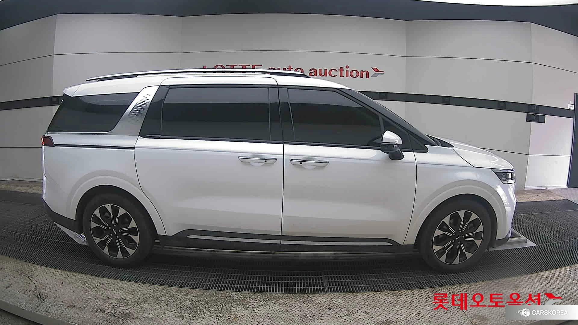 Kia Carnival id 3888386 из Кореи 23