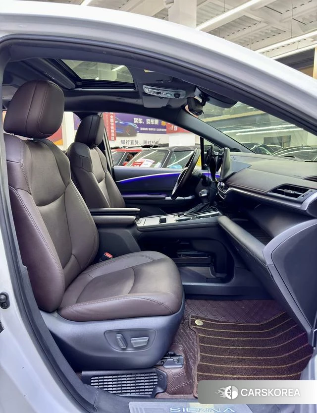 Toyota Saina id 4290155 из Китая 8