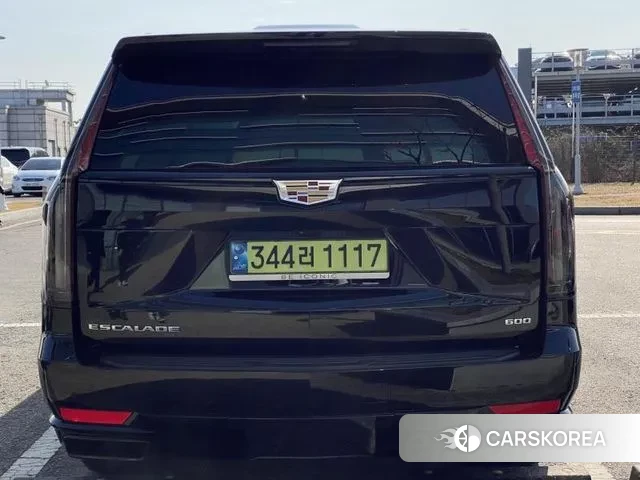 Cadillac Escalade 5th Generation 2023 Черный из Кореи, фото 3