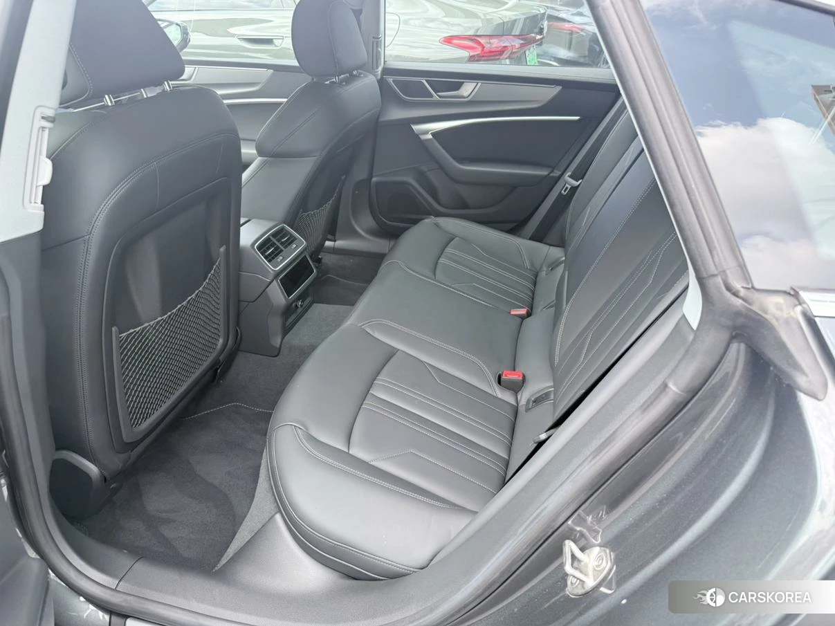 Audi A7 2023 Темно-серый из Китая, фото 5