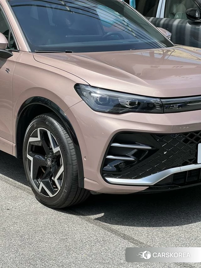 Volkswagen Tiguan L 2024 Шампань из Китая, фото 3