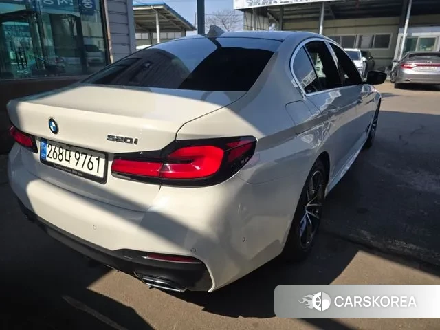 BMW 5 Series (G30) 2022 Белый из Кореи, фото 4