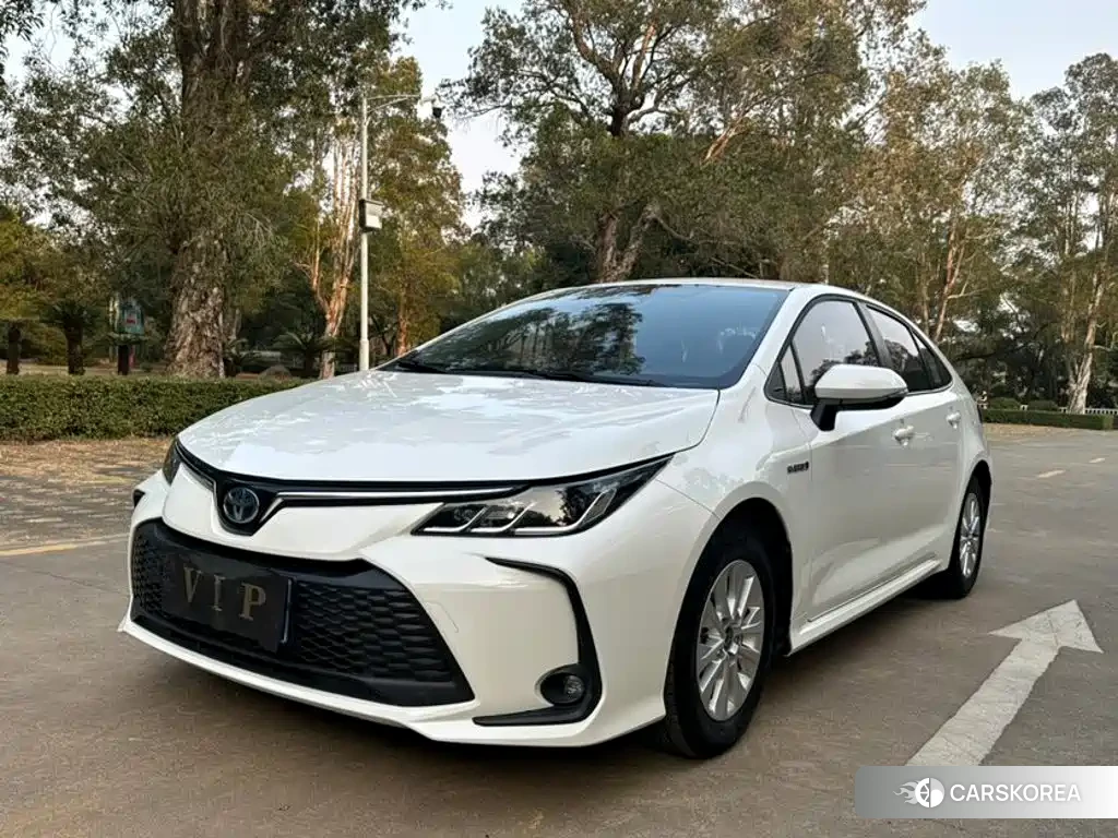 Toyota Corolla 2024 Белый из Китая, фото 3