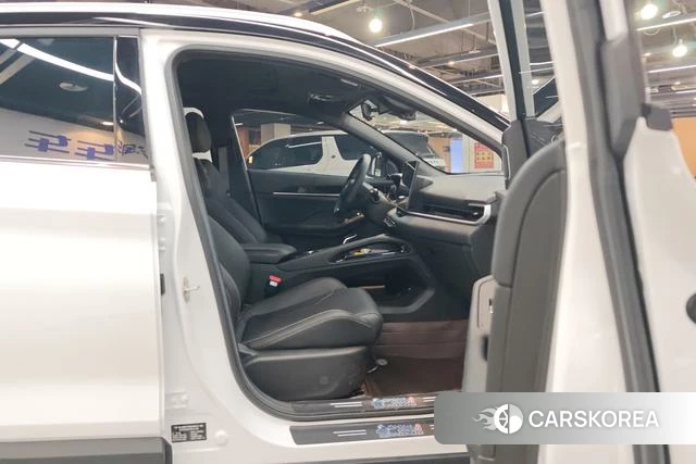 Geely Automobile Binyue id 4209629 из Китая 10