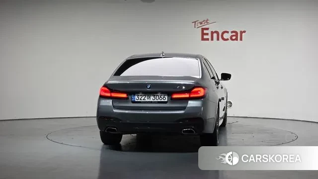 BMW 5 Series (G30) id 3432391 из Кореи 13