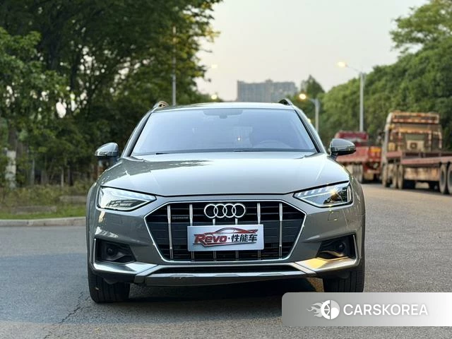 Audi A4 (import) 2021 Темно-серый из Китая, фото 3