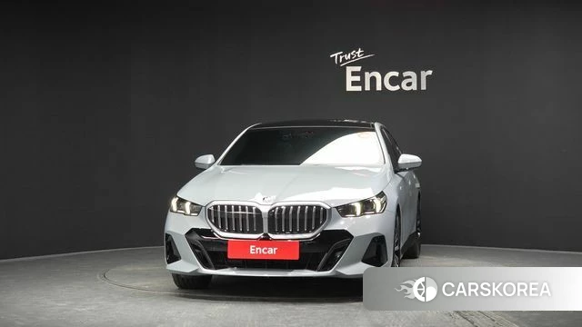 BMW 5 Series (G60) id 4607912 из Кореи 23