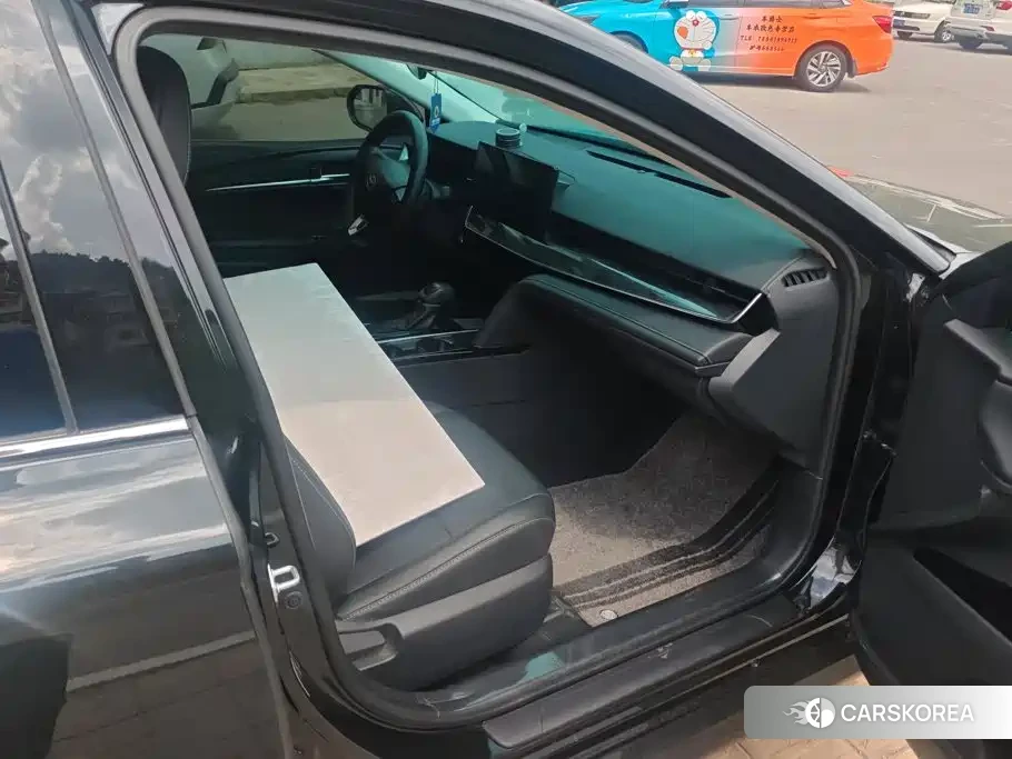 Toyota Camry id 4622435 из Китая 9