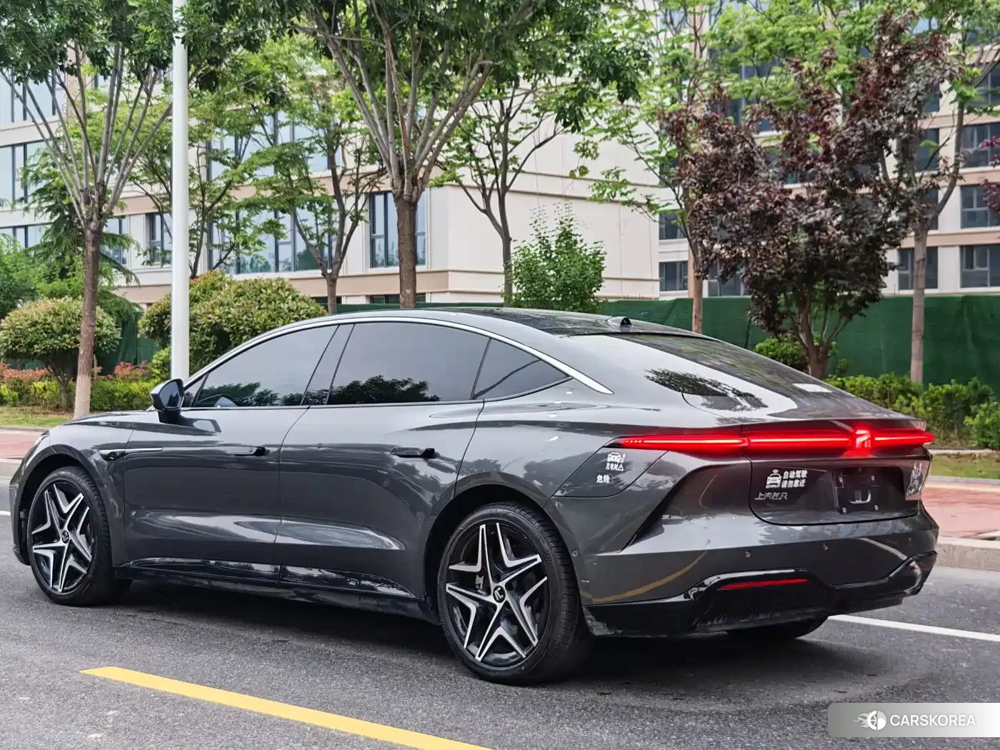 Roewe Feifan F7 2023 Silver/gray из Китая, фото 4
