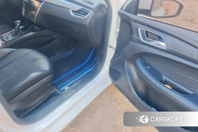 Roewe i5 id 4208115 из Китая 10