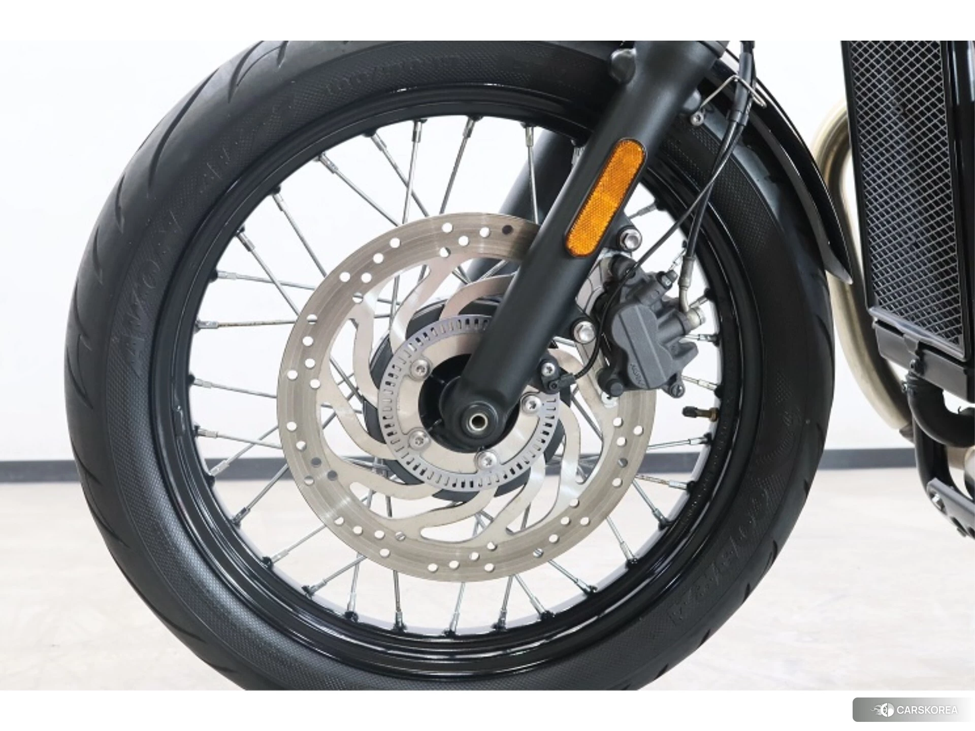 Triumph BONNEVILLE BOBBER id 3946612 из Японии 16