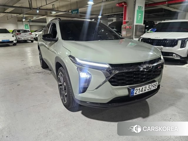 Chevrolet (GM Daewoo) Trax Crossover 2023 Серебристо-серый из Кореи, фото 5