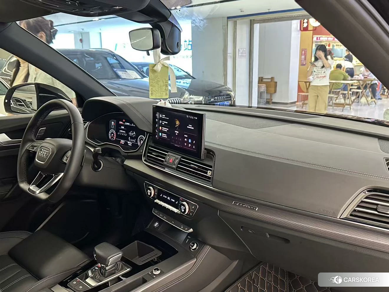 Audi Q5L id 4426527 из Китая 14