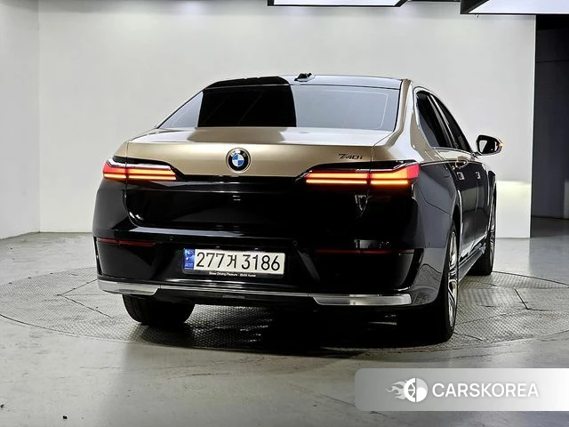 BMW 7 Series (G70) id 4422408 из Кореи 13