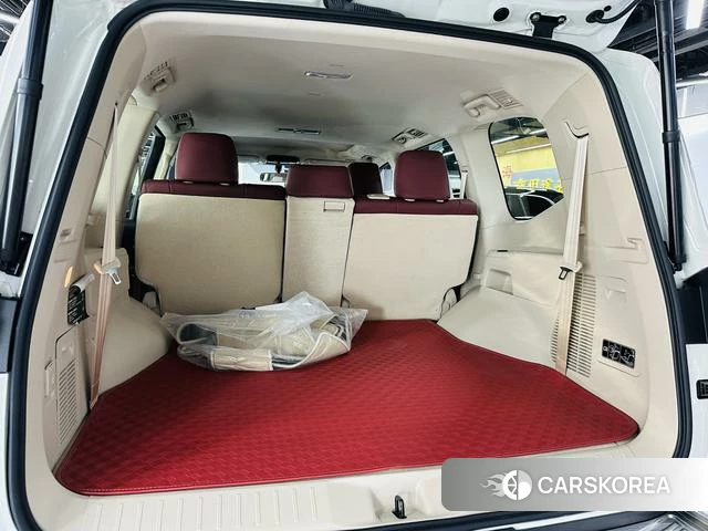 Toyota Land Cruiser (imported) 2024 Белый из Китая, фото 3