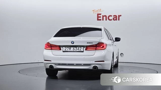 BMW 5 Series (G30) id 4900398 из Кореи 23