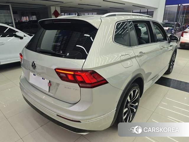 Volkswagen Tiguan L id 4297935 из Китая 14