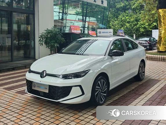 Volkswagen Lavida 2025 Белый из Китая, фото 4
