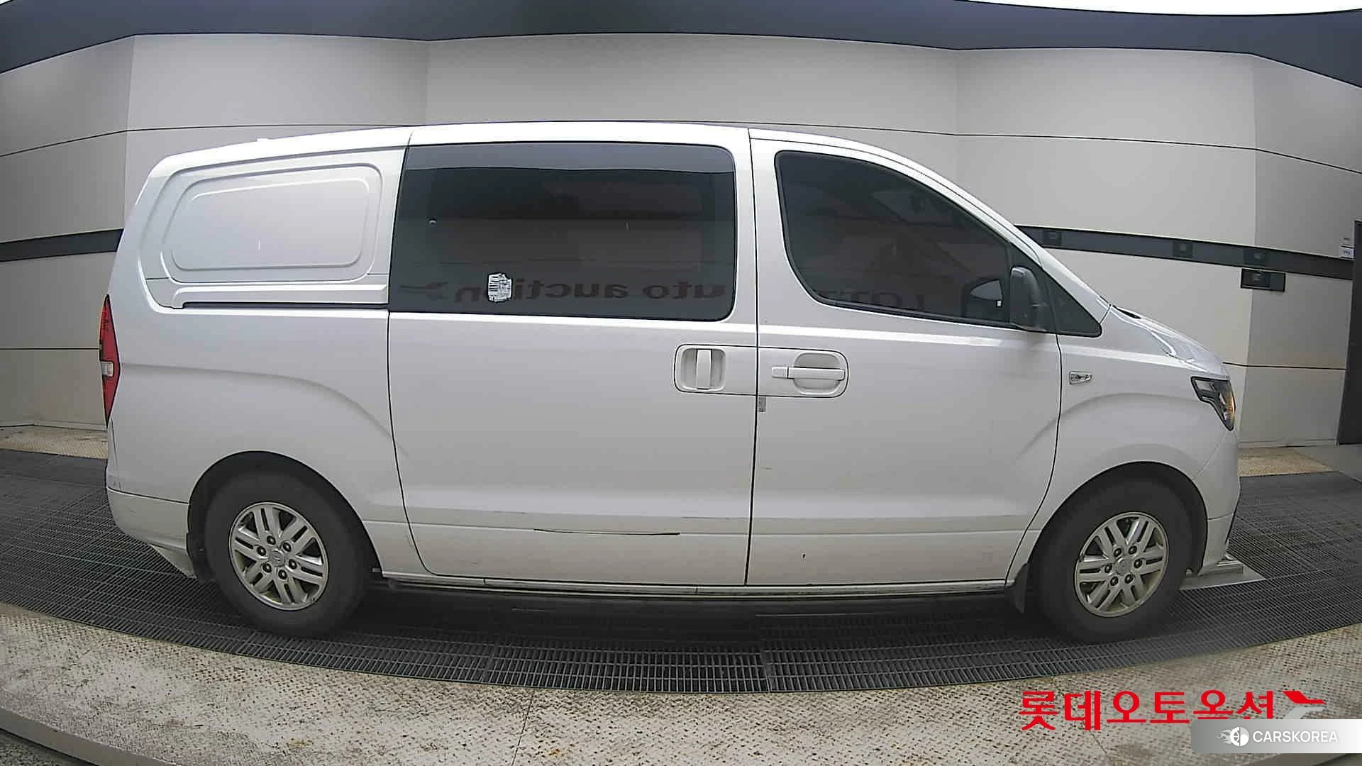 Hyundai Grand Starex id 4296842 из Кореи 23