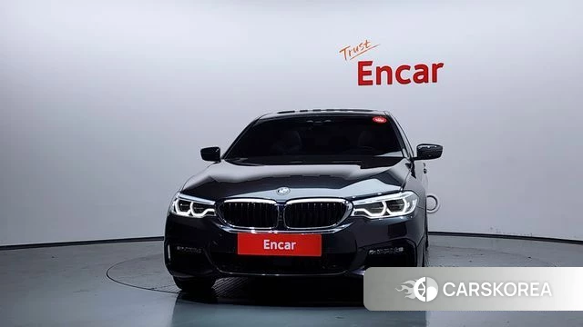 BMW 5 Series (G30) id 3937228 из Кореи 13