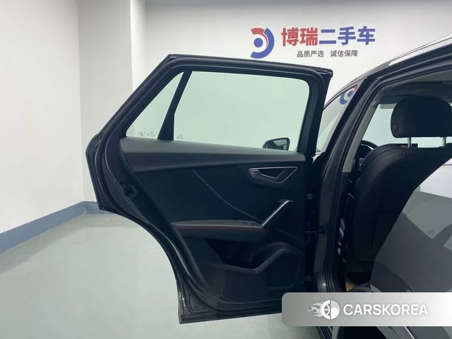 Audi Q2L id 4297678 из Китая 23