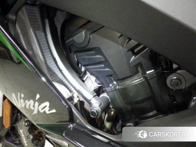 Engine photo