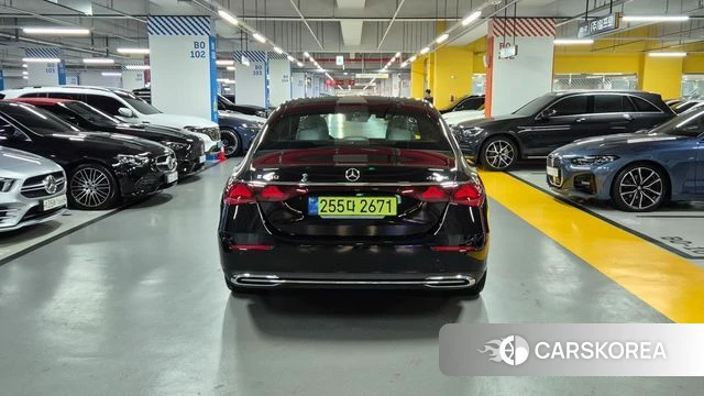 Mercedes-Benz E-Class W214 id 4578565 из Кореи 13