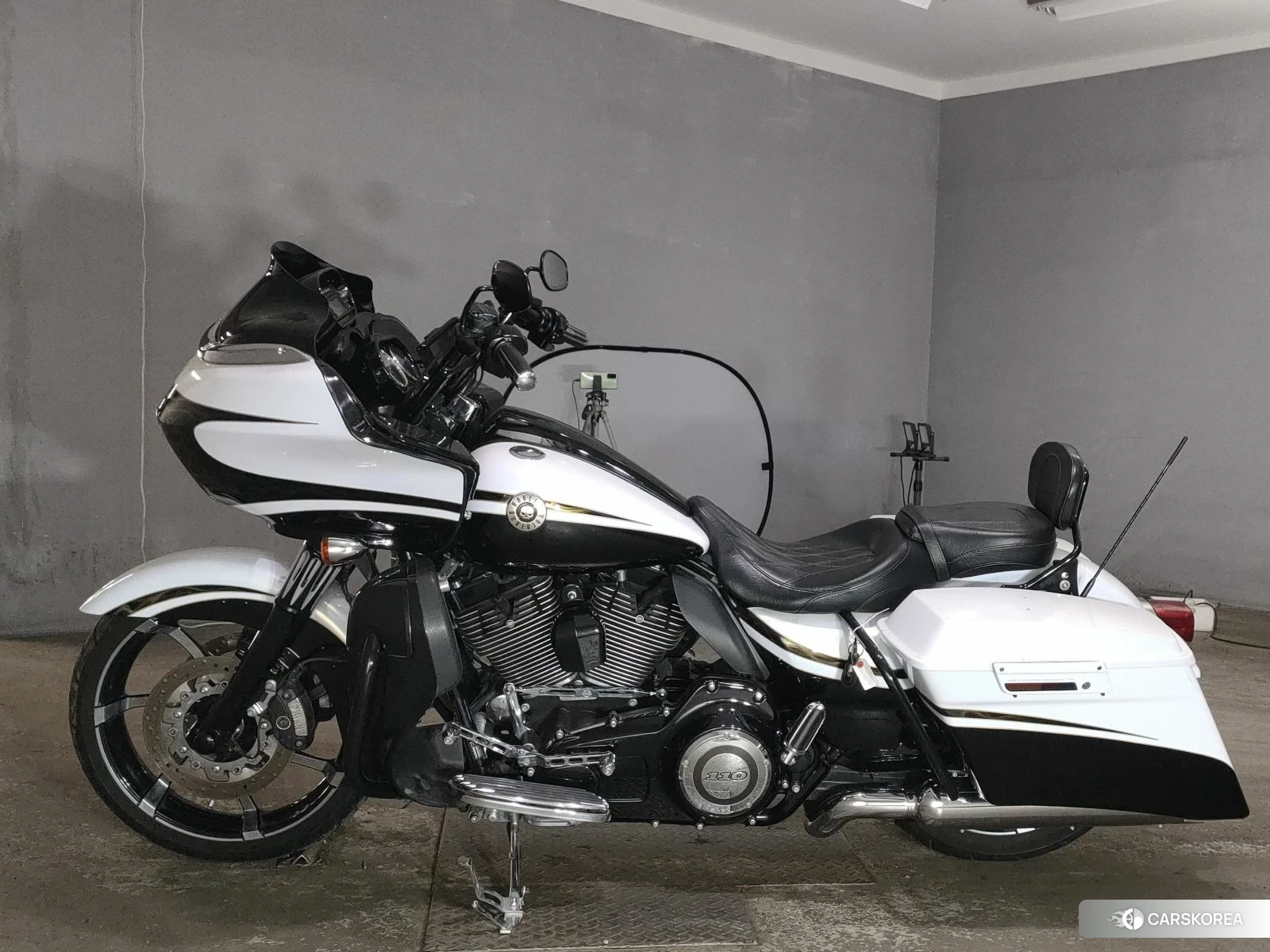 Проданный Harley-Davidson Road Glide FLTRXSE1800 CVO 2012 из Японии, фото 2