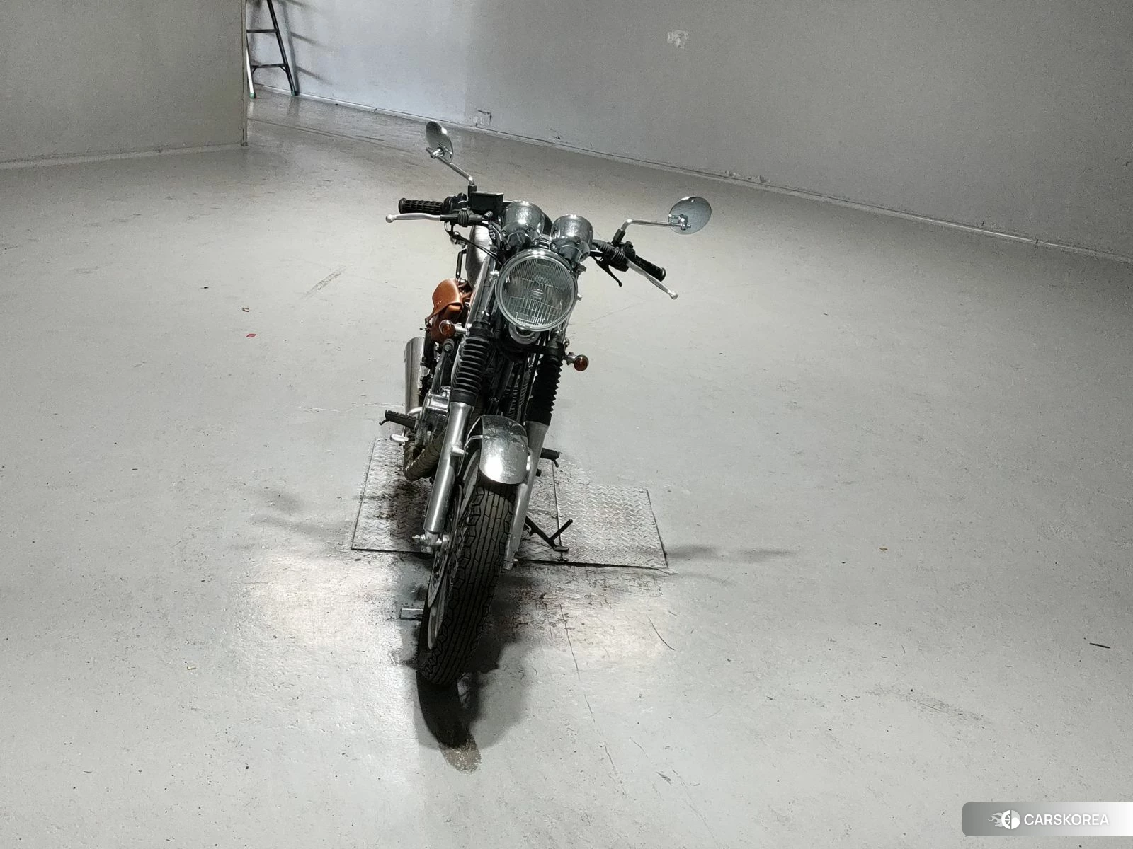 Проданный Yamaha SR 400 2017 из Японии, фото 3