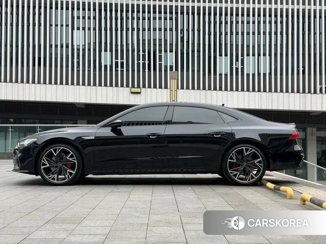 Audi A7L 2025 Черный из Китая, фото 4