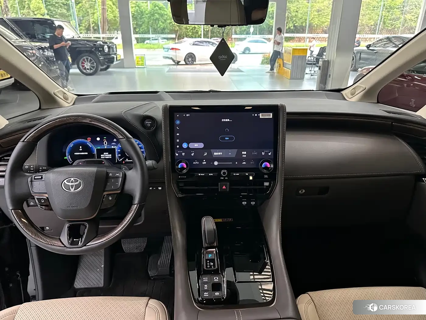 Toyota Elfa id 4679764 из Китая 10