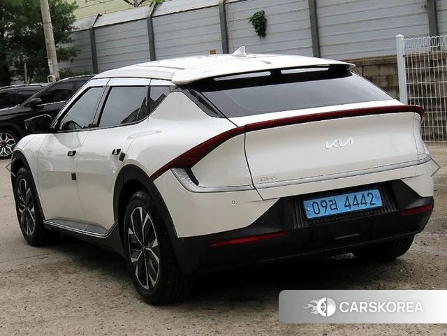 Kia EV6 2022 Белый из Кореи, фото 3