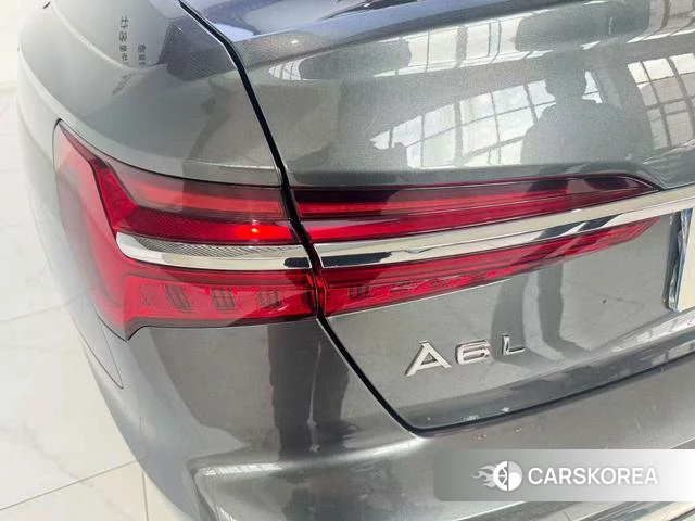 Audi A6L id 4321173 из Китая 10