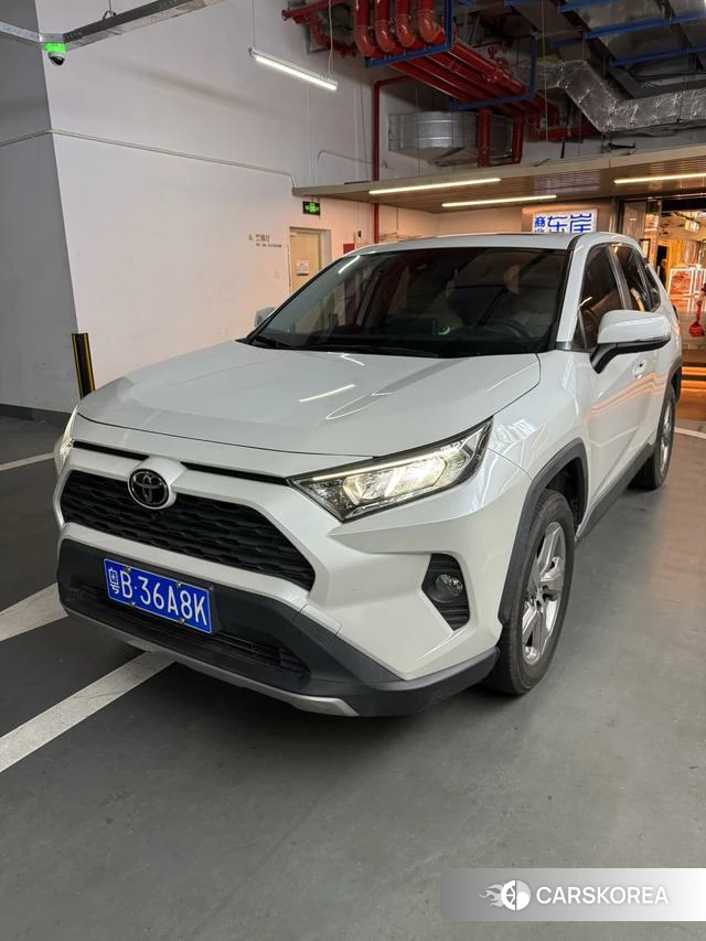 Toyota RAV4 Rongfang 2022 Белый из Китая, фото 3