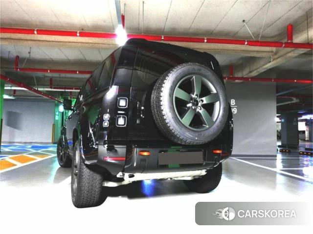 Land Rover Defender (L663) 2026 Черный из Кореи, фото 3