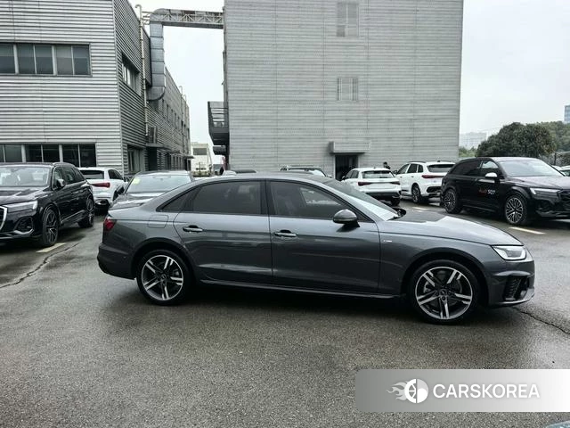 Audi A4L 2023 Темно-серый из Китая, фото 5